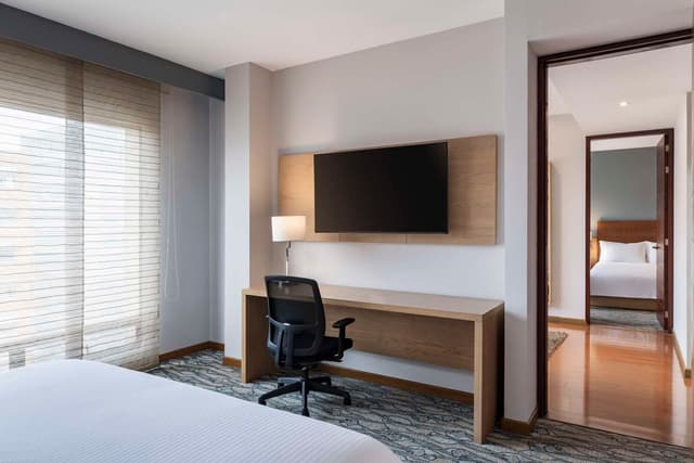 1 KING BED 2 QUEEN BEDS TWO BEDROOM SUITE