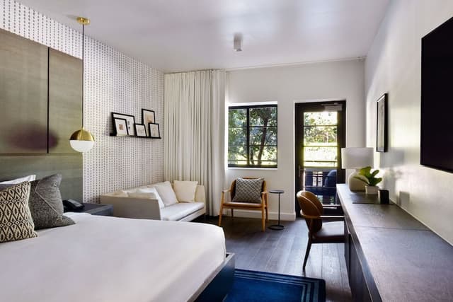 Luxury Room, 1 King Bed, Balcony