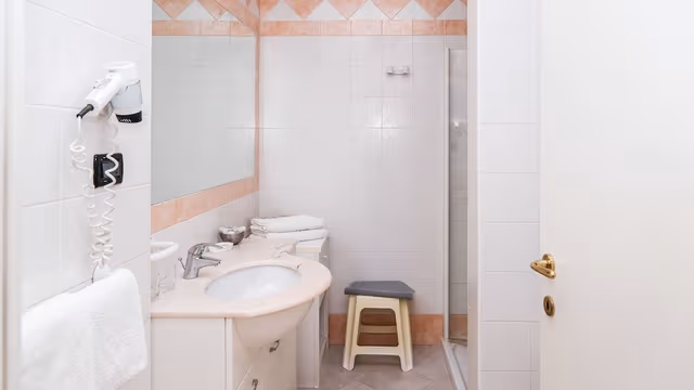 Standard Single Room