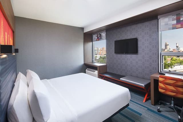 aloft, Premium Room, 2 Queen Beds, Corner