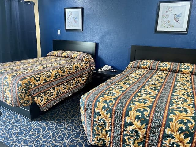 Double Room, Smoking, Refrigerator & Microwave