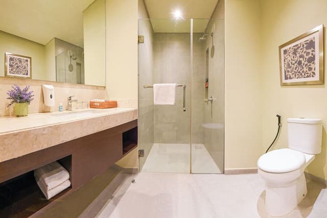 Queen Suite