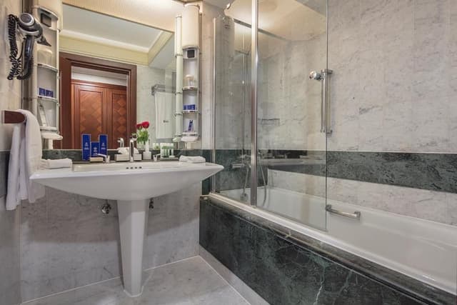 Basic Triple Room