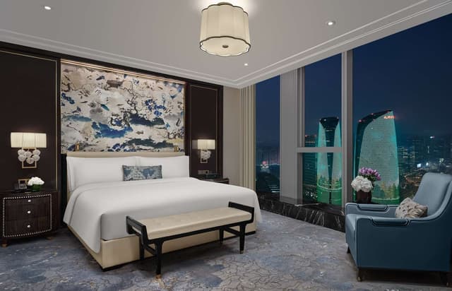 AMBASSADOR SUITE WITH TWIN TOWER VIEW