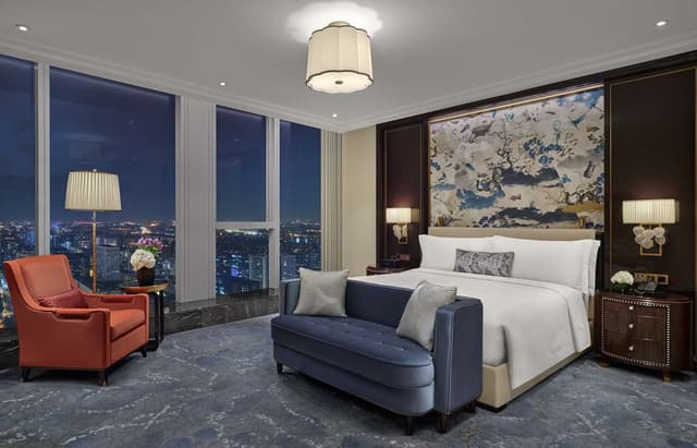 AMBASSADOR SUITE WITH TWIN TOWER VIEW