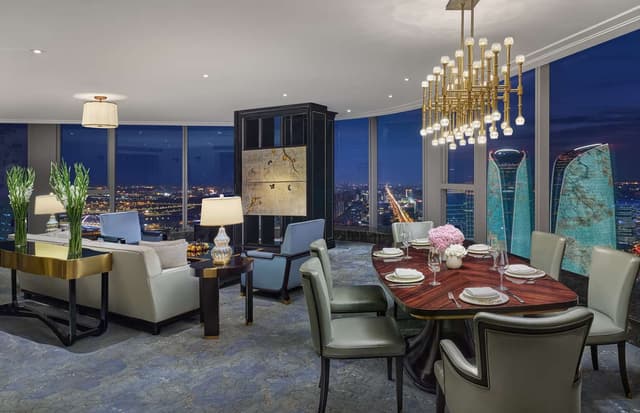 AMBASSADOR SUITE WITH TWIN TOWER VIEW