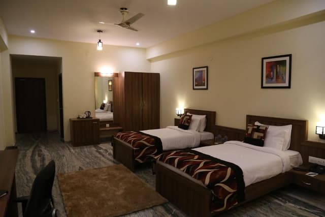 Deluxe Twin Room
