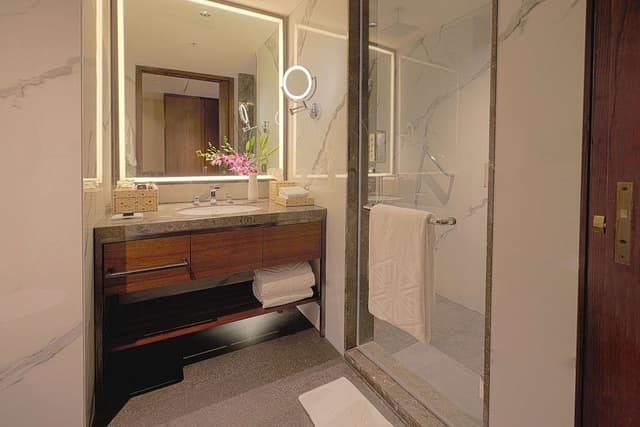 Deluxe Room, 1 King Bed