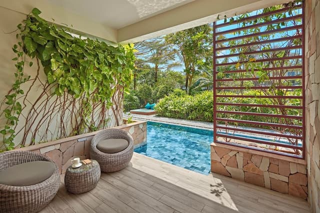 Superior Room with Pool Access