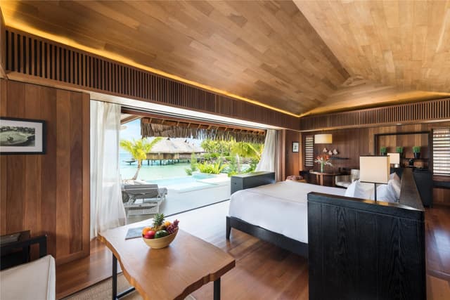 KING BEACH POOL VILLA