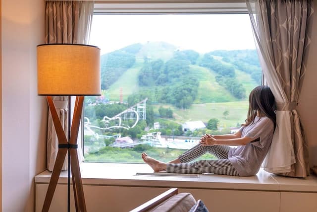 Luxury Suite, 1 Bedroom (4 Singlebeds, Two Story)
