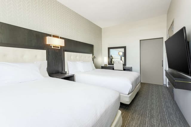 2 QUEEN BEDS 2 ROOM SUITE