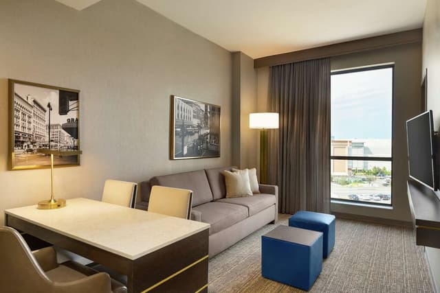 2 ROOM SUITE-1 KING BED-NONSMOKING