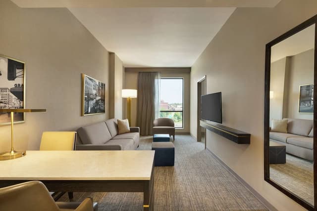 2 QUEEN BEDS 2 ROOM SUITE