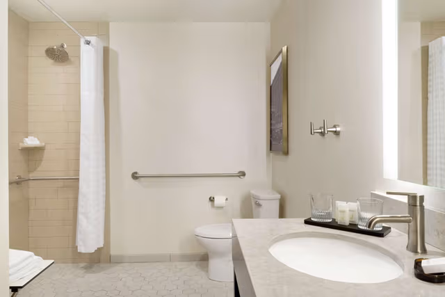 2 QN 2 RM STE MOBILITY ACCESS ROLL IN SHOWER