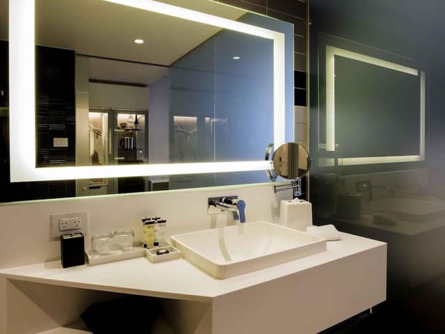 Deluxe Room, 1 King Bed (Executive, High Floor)