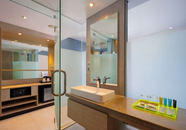 Premier Room, Pool Access (Solia Premier Pool Access)