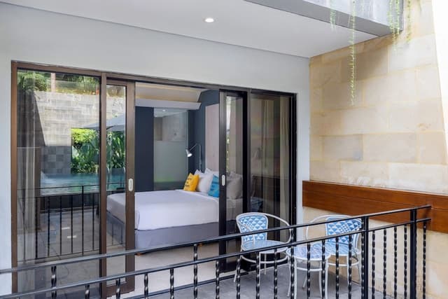 Premier Room, Pool Access (Solia Premier Pool Access)