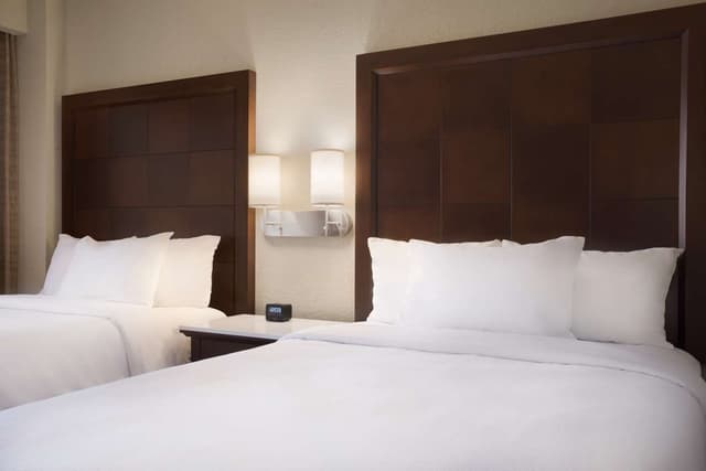 2 BEDROOM/2 BATH STE-2 DBL /1 DBL BEDS-NOSMOK