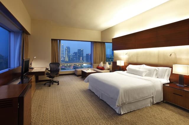 Club Room, 1 King Bed