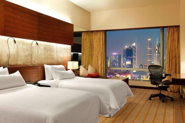 Room, 2 Twin Beds, City View