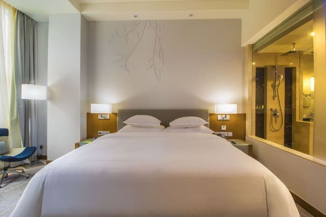 Room, 1 King Bed, Sea View