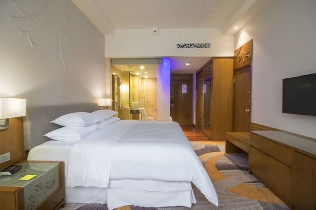 Room, 1 King Bed, Sea View