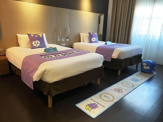 WH - Family Child Room, Happy Planet Theme