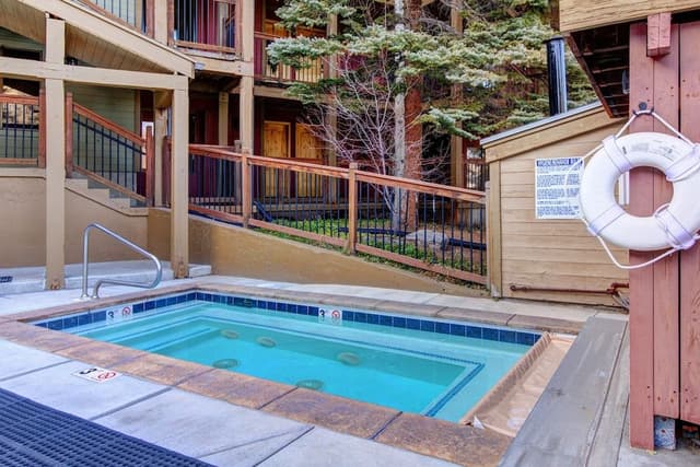 Condo, 1 Bedroom