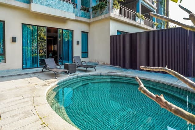 Deluxe Room, 2 Double Beds, Poolside