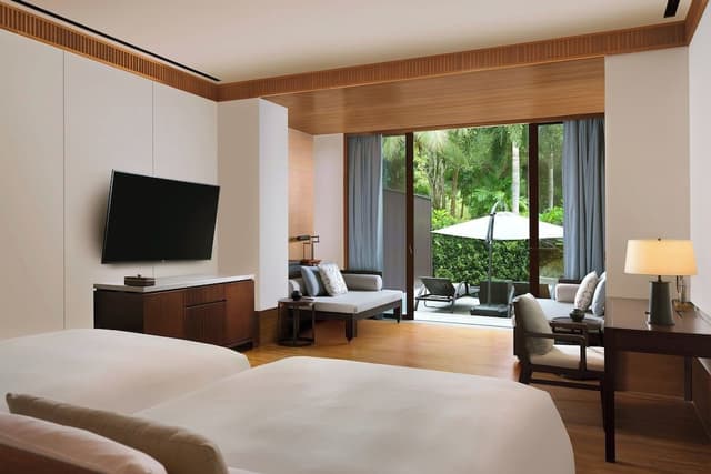 Deluxe Room, 2 Double Beds, Poolside