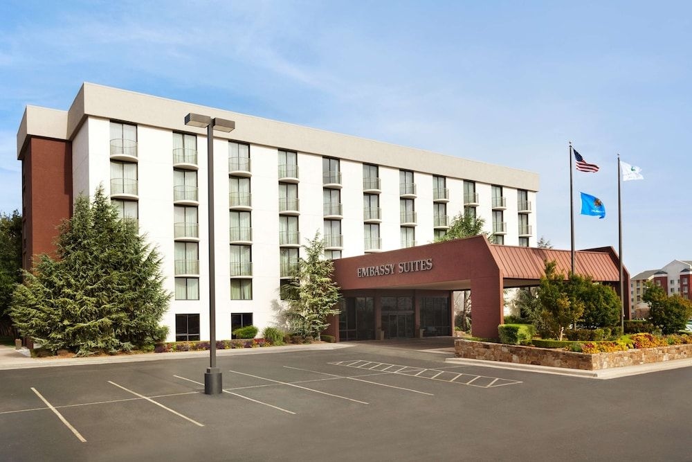 Embassy Suites by Hilton Oklahoma City Will Rogers Airport0