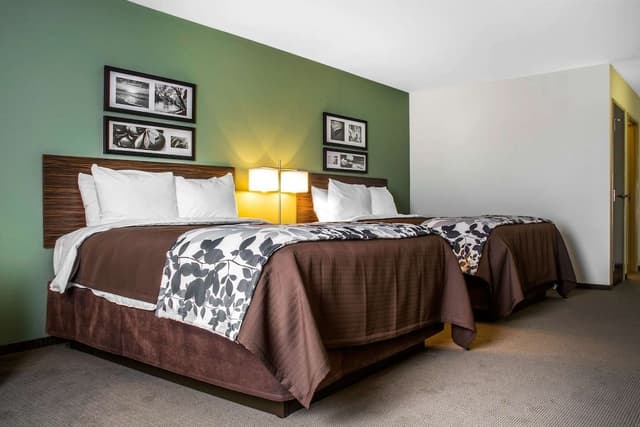 Standard Room, 2 Queen Beds, Non Smoking