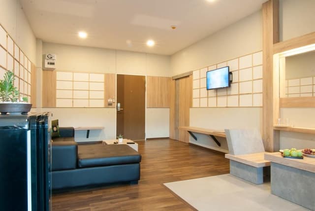 Suite Room (Double bed only)(Extra bed) 3 Persons