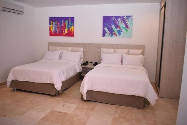 Habitación Doble Prémium con vistas a la ciudad - 2 camas - No fumadores