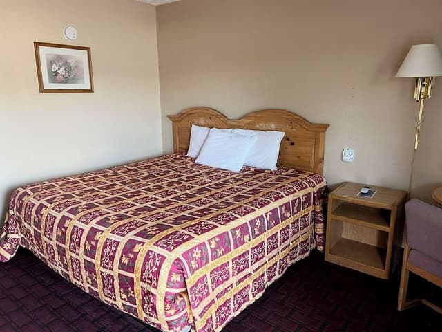 Standard Double Room, 1 Queen Bed