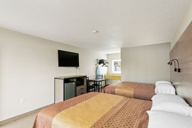Standard Room, 2 Queen Beds, Smoking