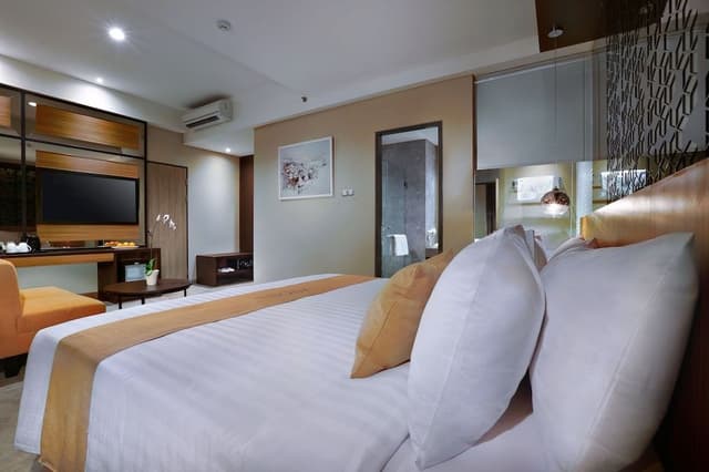 Aston Suite