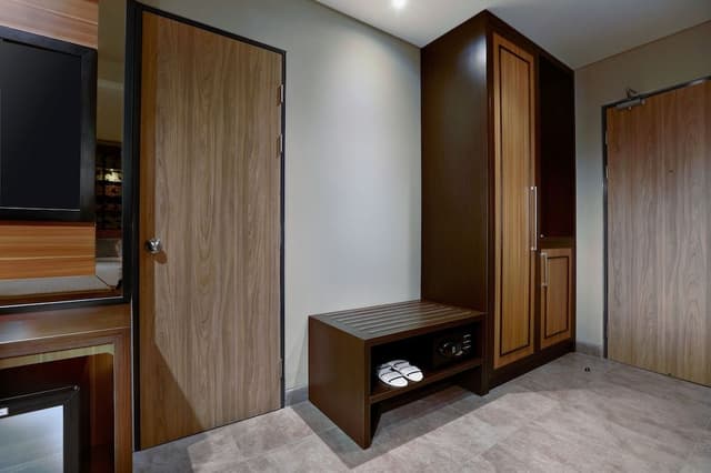 Aston Suite