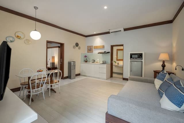 Suite, 1 Bedroom, Kitchenette (With Washing Machine)