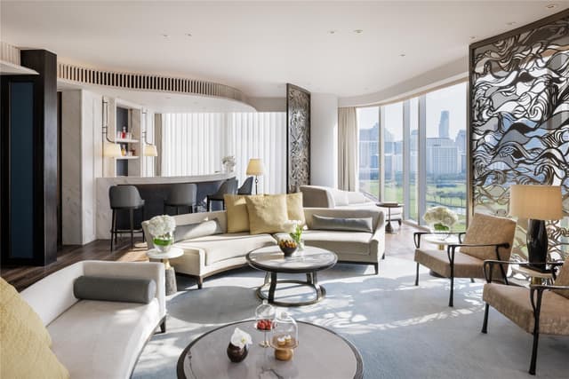 KING TWO BEDROOM ROYAL SUITE
