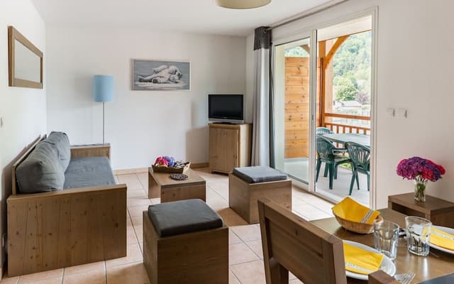 2 bedroom apartment sleeps 6(36)