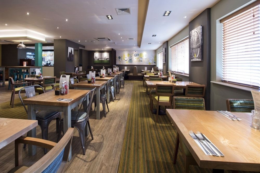 Premier Inn Glasgow Braehead2