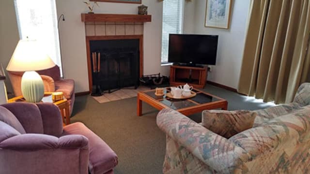 Signature House, 2 Bedrooms, Fireplace