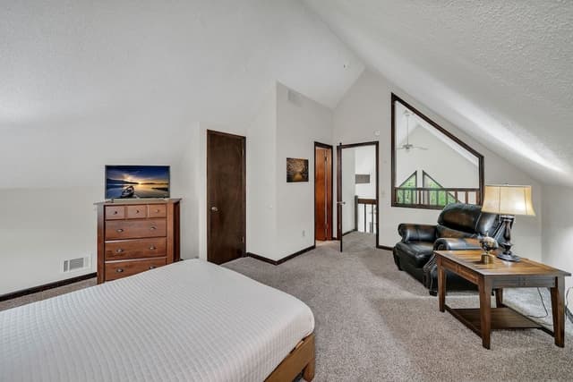 Room, 3 Bedrooms (A Frame)