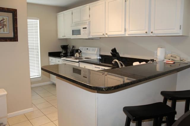 Condo, 2 Bedrooms