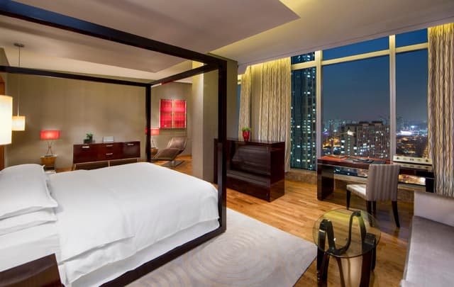 presidential suite, club lounge access, 1 bedroom presidential suite, 1 king, central park view