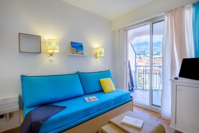 One-Bedroom Apartment with Balcony (4 People)