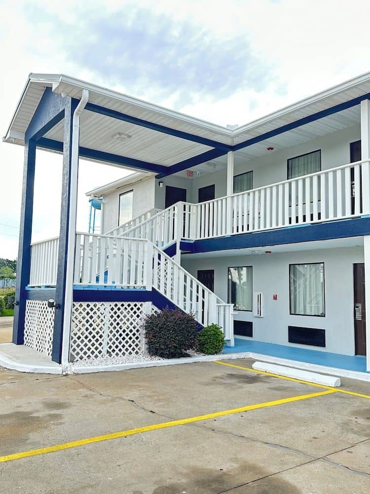 DAYS INN SYLVESTER 8963 DAYS INN SYLVESTER 8963