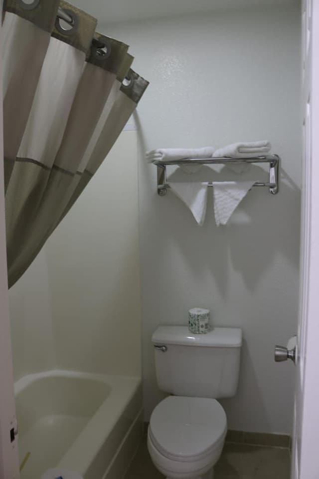 Deluxe Room, 1 King Bed